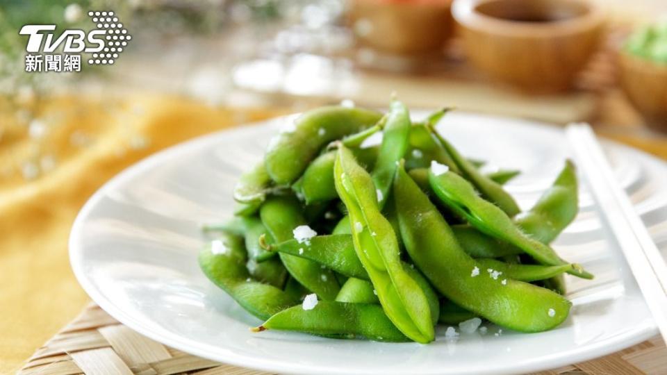 毛豆熱量低且富含營養素。（示意圖／Shutterstock達志影像）