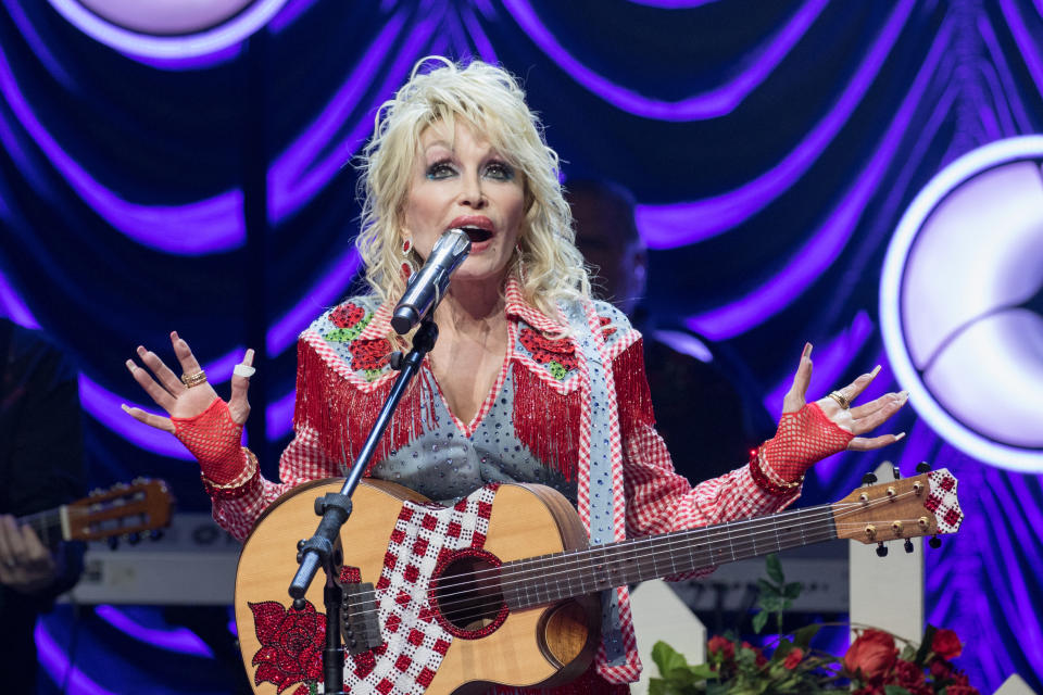 AUSTIN, TEXAS - MARCH 18: Singer-songwriter Dolly Parton performs onstage at 