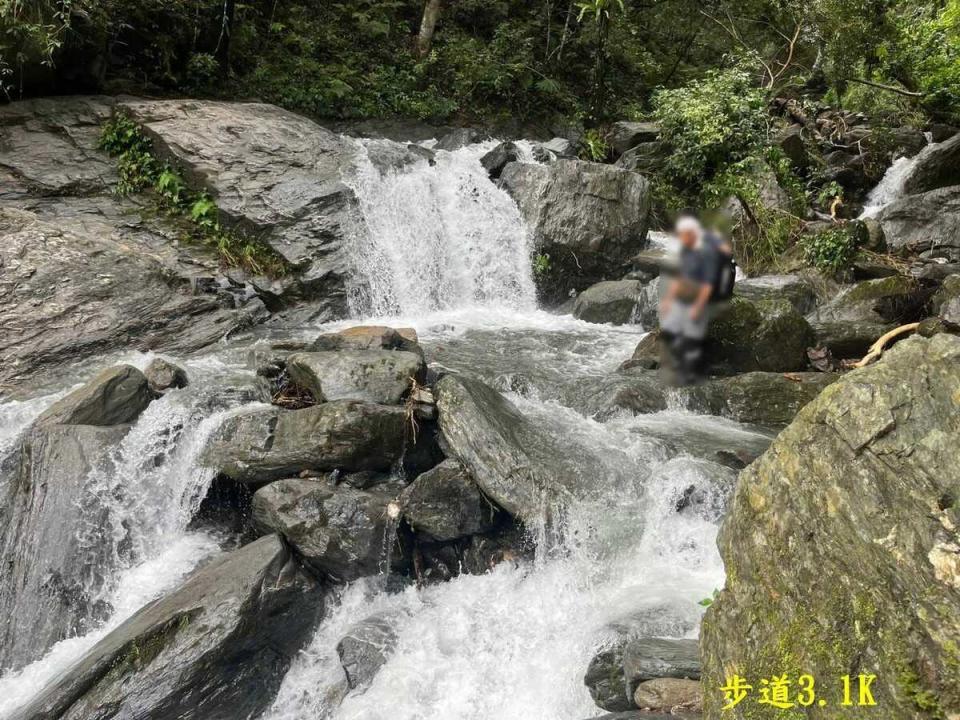 瓦拉米線、南橫三山等登山路線，因受風災影響，目前仍在搶修中，其開放時間、條件及申請方式將再公告。   圖：翻攝自玉山國家公園臉書