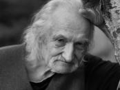 <p>Mit seiner Band Can revolutionierte der Bassist Holger Czukay die Rockmusik – die Kölner mischten Klassik, Rock und Free Jazz und schufen ihren eigenen Sound, der wegweisend für andere Gruppen werden sollte. Czukay verstarb im Alter von 79 Jahren in seinem Zuhause – dem ehemaligen Studio der Band. (Bild: ddp Images) </p>