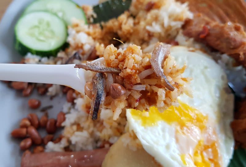 nasi lemak ayam taliwang - nasi lemak jumbo