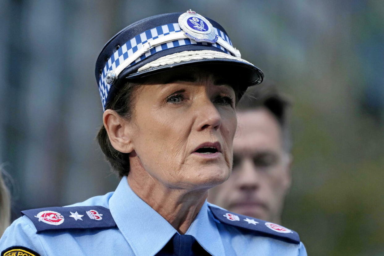 Karen Webb, commissaire de police de Nouvelle-Galles du Sud, estime que l'assaillant dans l'attaque au couteau de Sydney samedi 13 avril visait principalement des femmes.  - Credit:Rick Rycroft - AP- Sipa