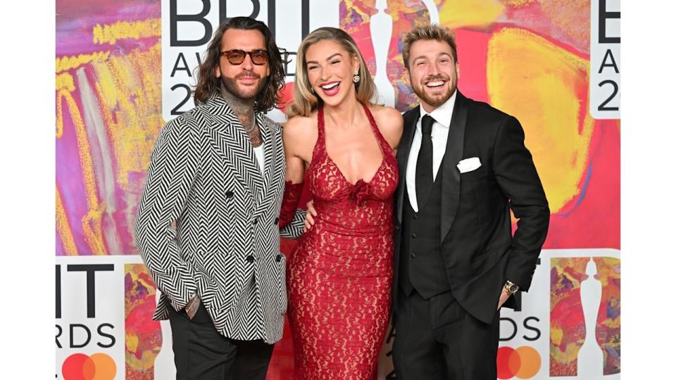 Pete Wicks, Zara McDermott and Sam Thompson standing together