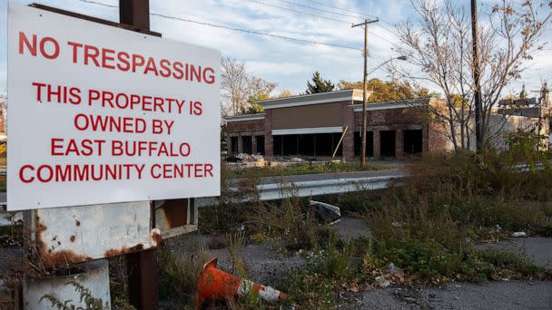 PHOTO: An abandoned lot off Broadway Street in an under-developed area on the east side of Buffalo, N.Y., Oct. 24, 2022. (Malik Rainey/ABC News)