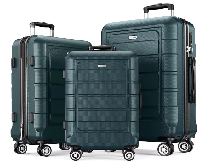 SHOWKOO Luggage Set in army green (Photo via Amazon)