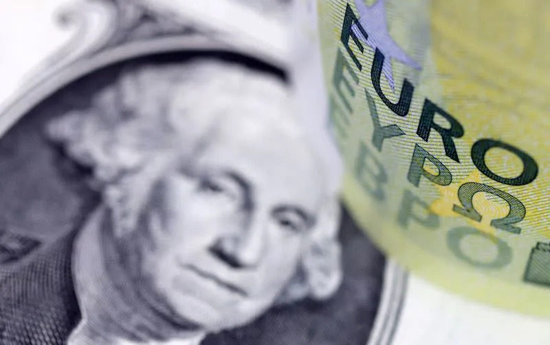 The euro returns to parity as investor confidence improves