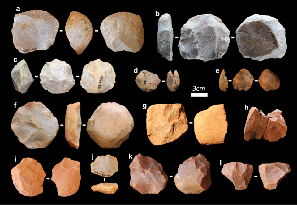 Middle Stone Age artifacts, some of which can be fit back together. <a href="https://advances.sciencemag.org/lookup/doi/10.1126/sciadv.abf4098" rel="nofollow noopener" target="_blank" data-ylk="slk:Sheila Nightingale;elm:context_link;itc:0;sec:content-canvas" class="link ">Sheila Nightingale</a>, <a href="http://creativecommons.org/licenses/by-nd/4.0/" rel="nofollow noopener" target="_blank" data-ylk="slk:CC BY-ND;elm:context_link;itc:0;sec:content-canvas" class="link ">CC BY-ND</a>