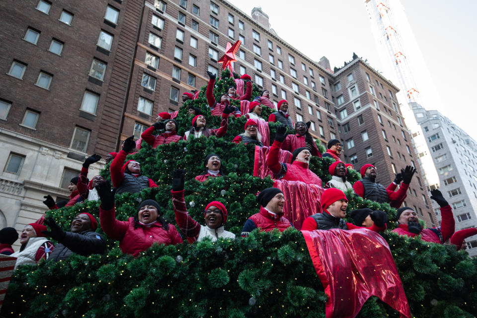 Macy’s Thanksgiving Day Parade 2023 Facts by the Numbers 5,000