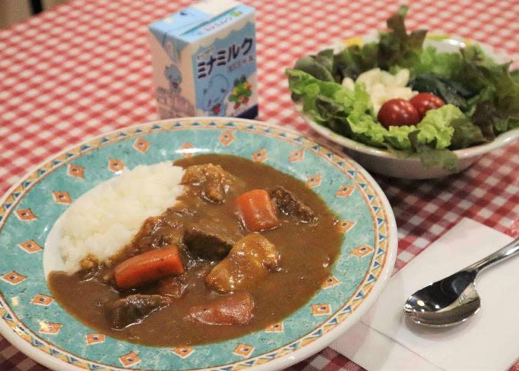 「橫須賀海軍咖哩飯（横須賀海軍カレーライス）」（含稅1,380日圓）