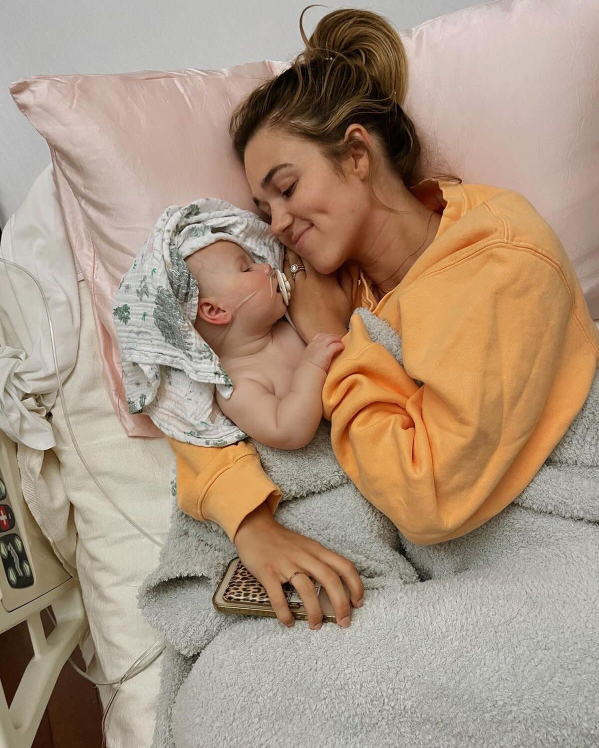 Sadie Robertson Huff, Honey James