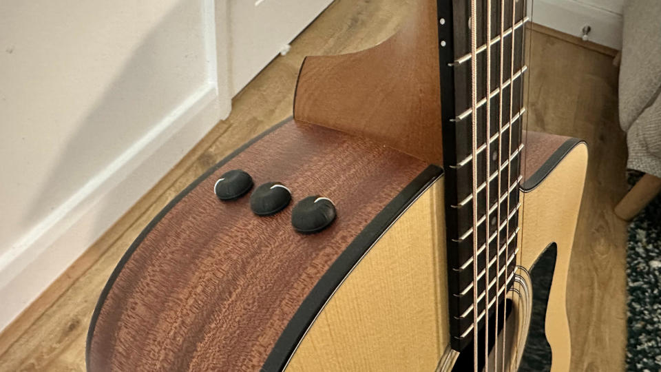 Taylor 110e acoustic guitar review