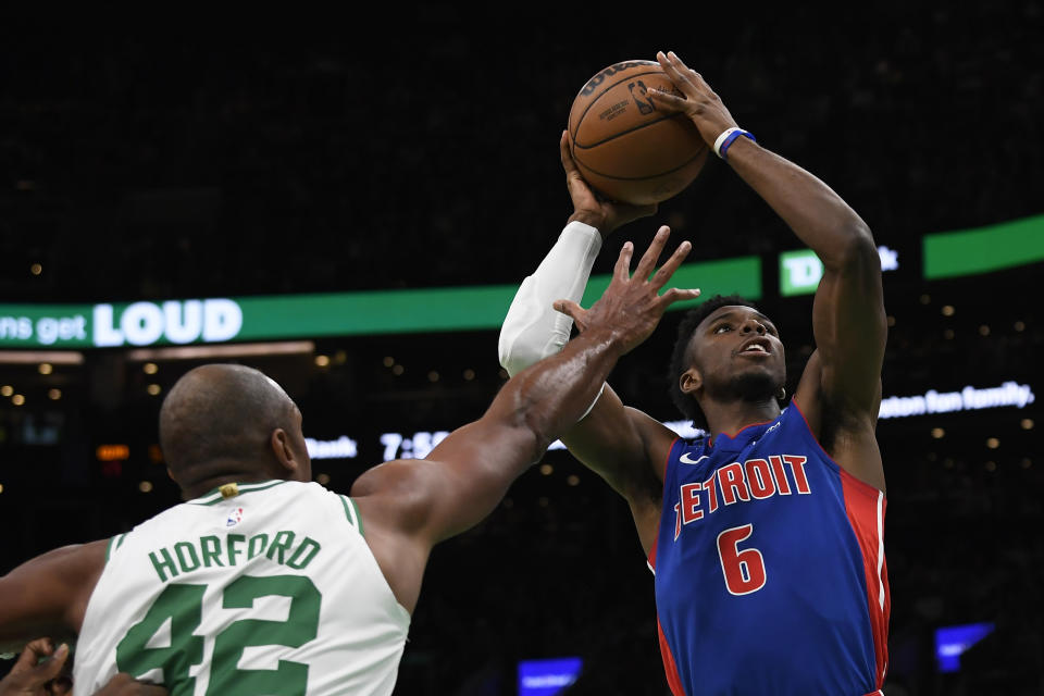 <a class="link " href="https://sports.yahoo.com/nba/teams/detroit/" data-i13n="sec:content-canvas;subsec:anchor_text;elm:context_link" data-ylk="slk:Detroit Pistons;sec:content-canvas;subsec:anchor_text;elm:context_link;itc:0">Detroit Pistons</a> guard Hamidou Diallo (6) drives to the basket while Boston Celtics center <a class="link " href="https://sports.yahoo.com/nba/players/4245" data-i13n="sec:content-canvas;subsec:anchor_text;elm:context_link" data-ylk="slk:Al Horford;sec:content-canvas;subsec:anchor_text;elm:context_link;itc:0">Al Horford</a> (42) defends during the first half at TD Garden. Credit: Bob DeChiara-USA TODAY Sports