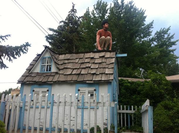 Owling on a house. (Photo courtesy of knowyourmeme)