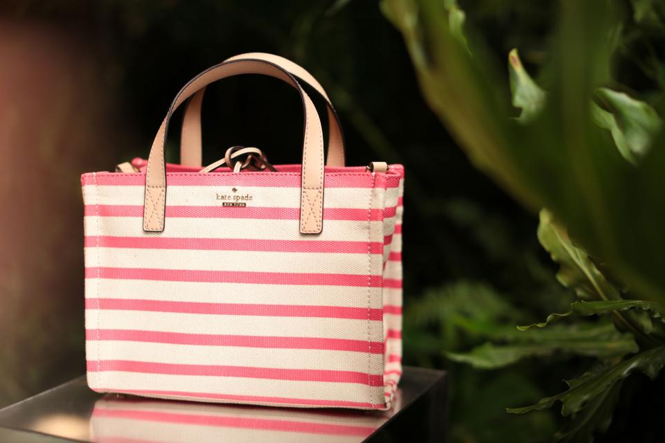 <p><strong>Top handbag brands</strong><br>No. 2: Kate Spade<br>16 per cent of teens<br>(Canadian Press) </p>