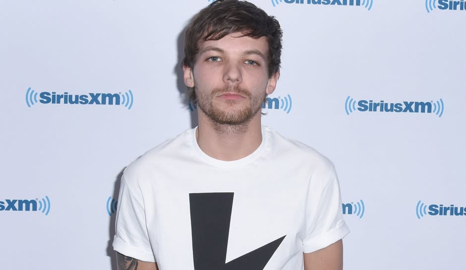 louis tomlinson might be sued after airport arrest