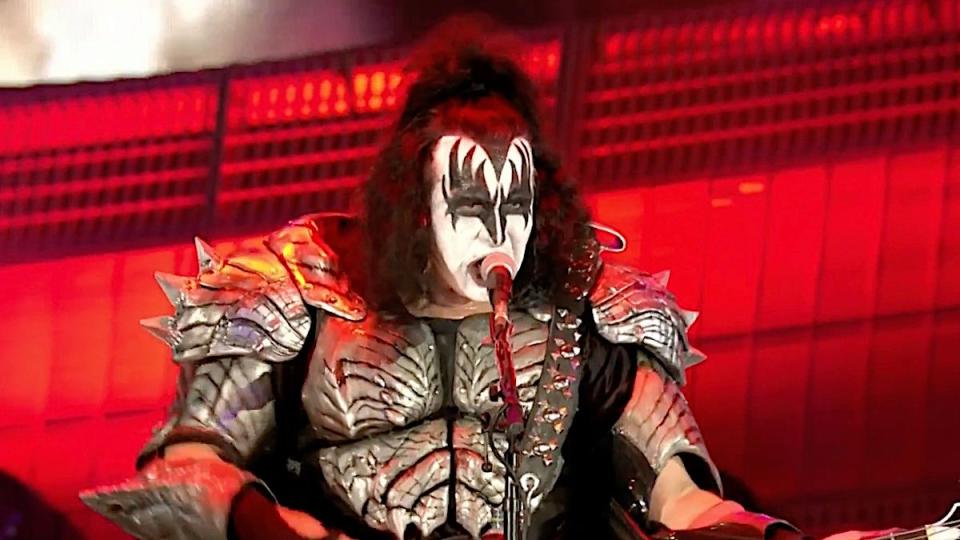 KISS Livestream from Dubai