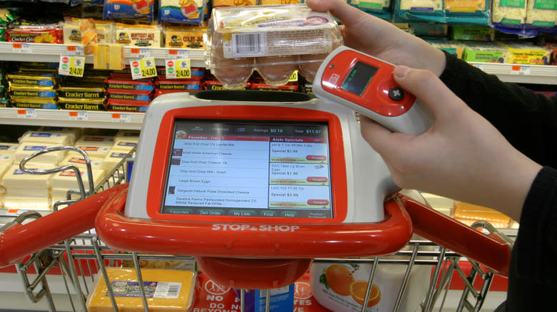 Grocery cart with scanner