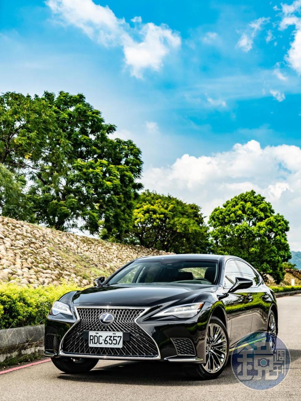 LEXUS LS 500h旗艦版