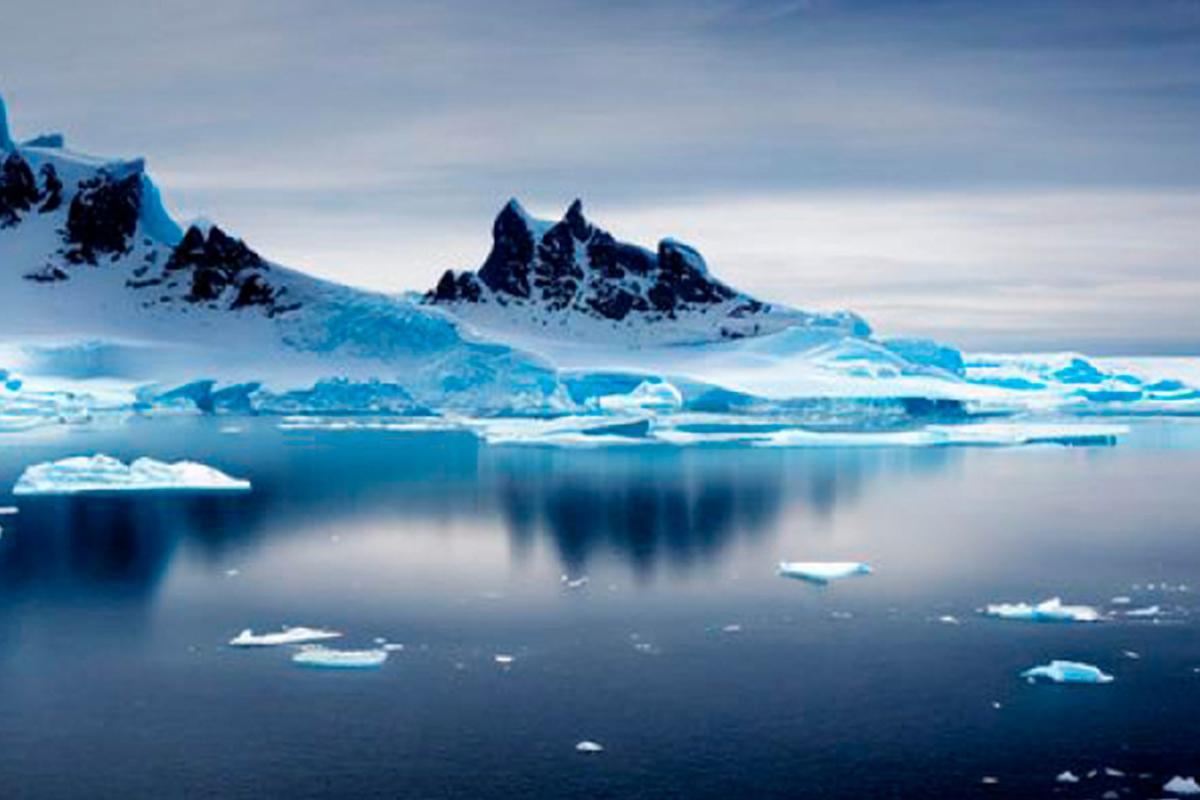 Antártida: el centro del mundo se desmigaja como una galleta