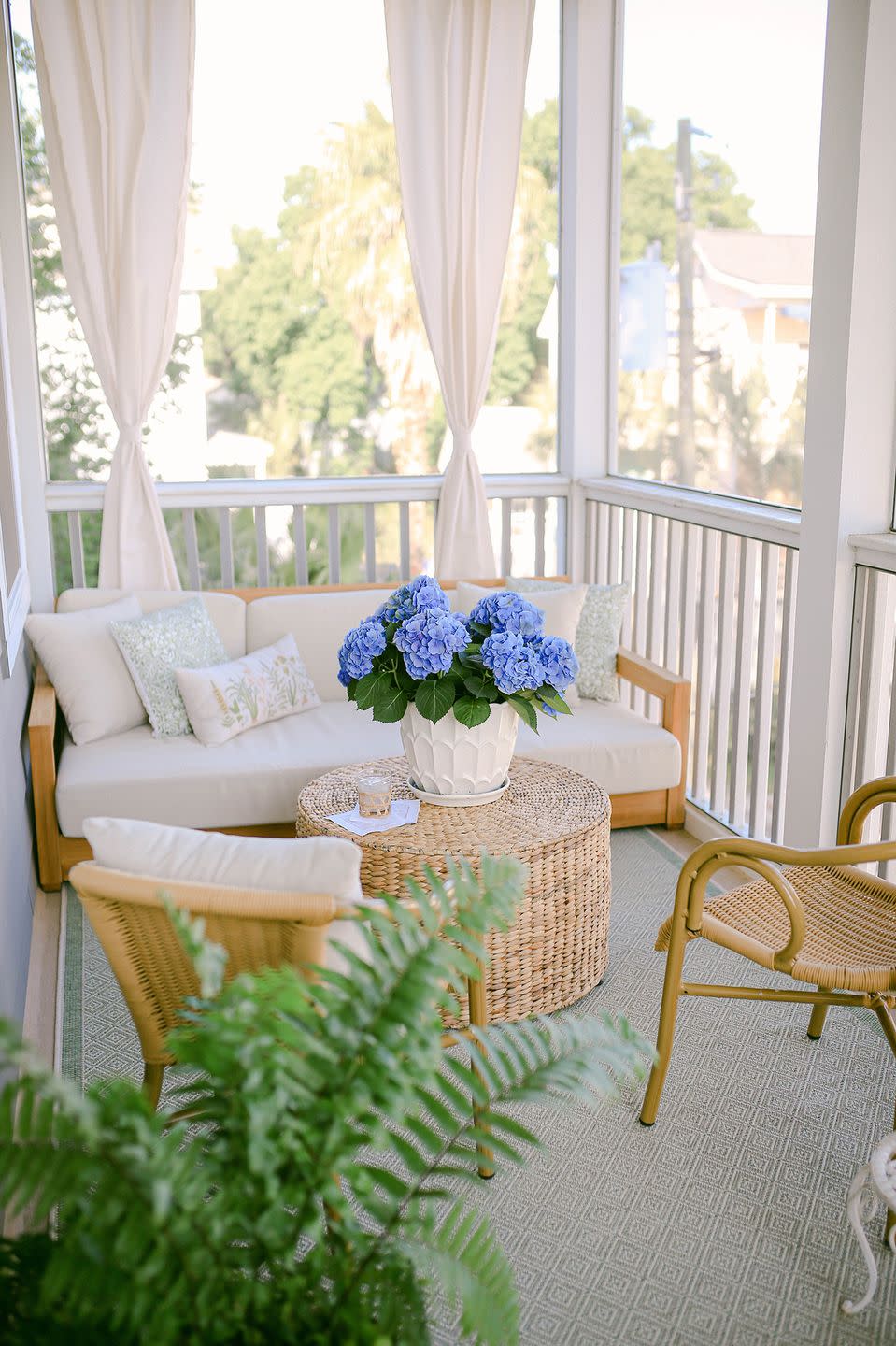 screened in porch ideas flowers