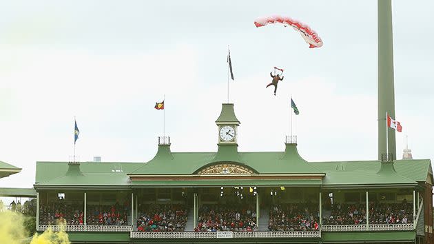One of the Red Berets drops in to the SCG. Image: Getty