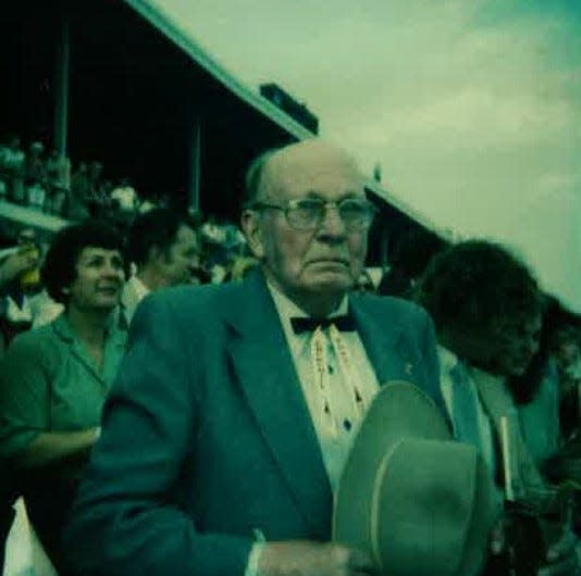 Tears fill the eyes of J. Murray Speelman as he hears the playing of “My Old Kentucky Home” at the start of the 1982 Derby.