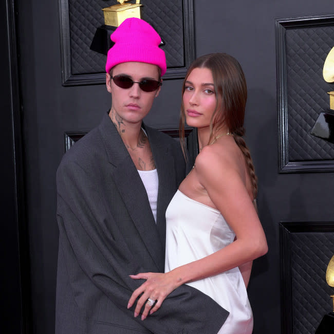 Justin y Hailey Bieber en los Grammy de 2022 credit:Bang Showbiz