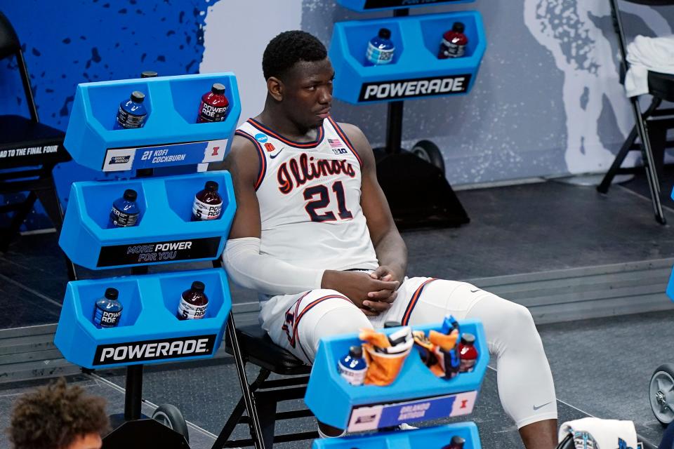 Illinois' Kofi Cockburn watches the final moments of Illinois' loss to Loyola Chicago in the second round of the men's NCAA tournament.