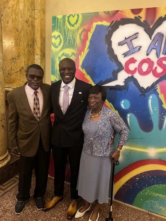 Yemi Mobolade and his parents at his mayoral inauguration, Courtesy: Vanessa Zink, City of Colorado Springs Communications Officer
