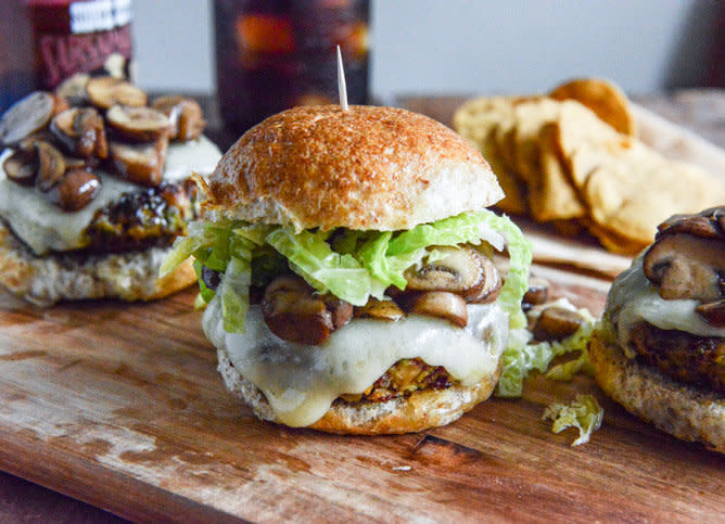 <strong>Get the <a href="http://www.howsweeteats.com/2013/10/crispy-autumn-veg-burgers-with-apple-cider-slaw/" target="_blank">Crispy Autumn Veg Burgers with Apple Cider Slaw recipe</a> from How Sweet It Is</strong>