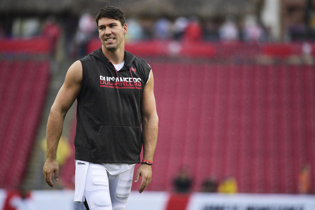 Bucs' Cameron Brate recovered from the coronavirus, promotes plasma  donations