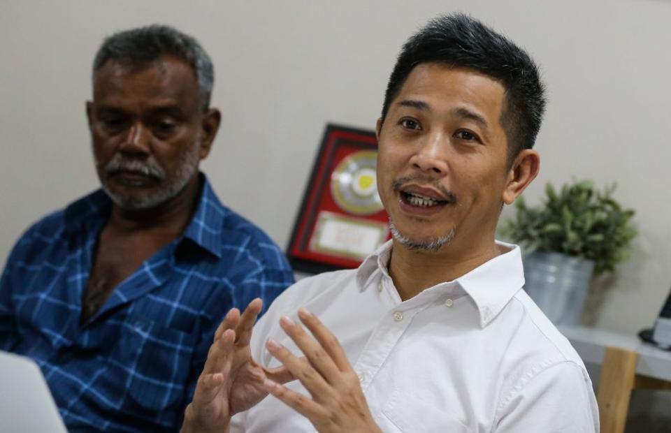 Bukit Tengah Assemblymen Gooi Hsiao Leung speaks to the press in George Town November 15, 2019. — Picture by Sayuti Zainudin
