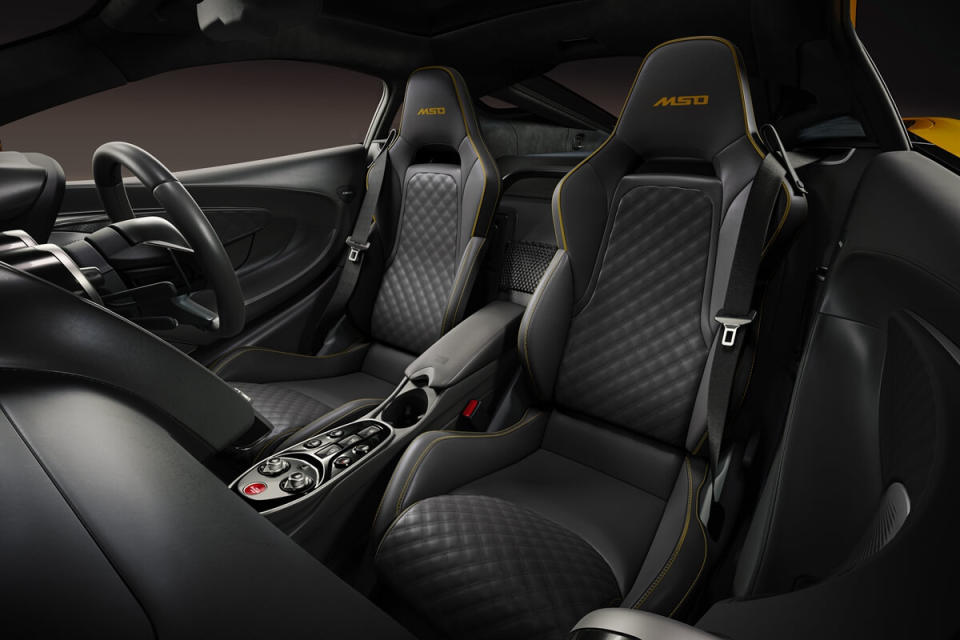 04_P22_MSO_Interior_Seats_Cyber_Yellow.jpg