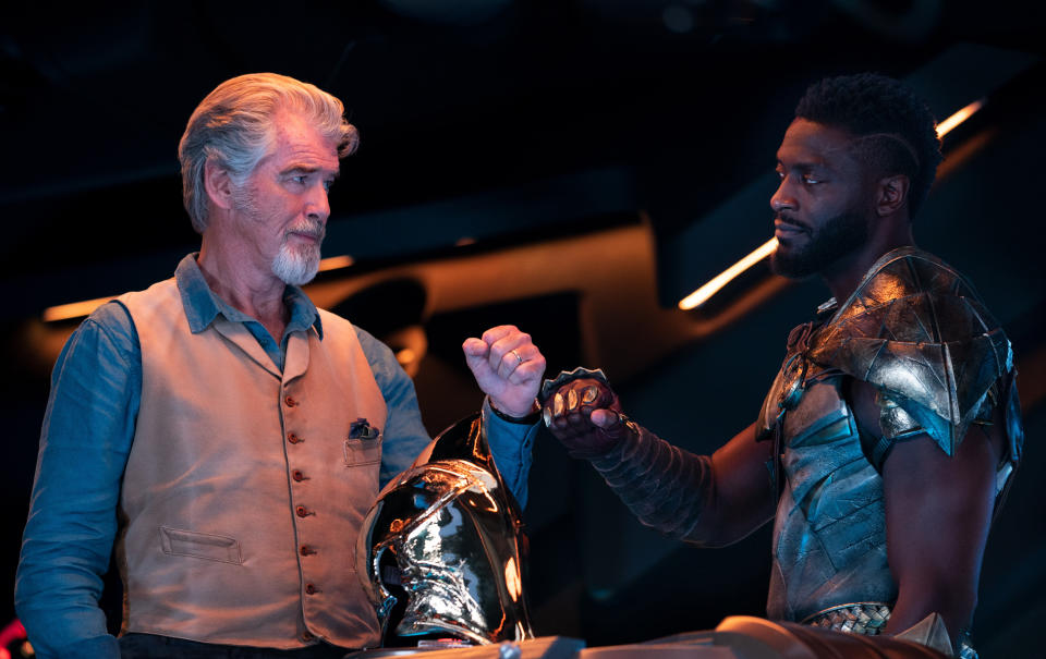(L-r) PIERCE BROSNAN as Dr. Fate and ALDIS HODGE as Hawkman in New Line Cinema&#x002019;s action adventure &#x00201c;BLACK ADAM,&#x00201d; a Warner Bros. Pictures release.
