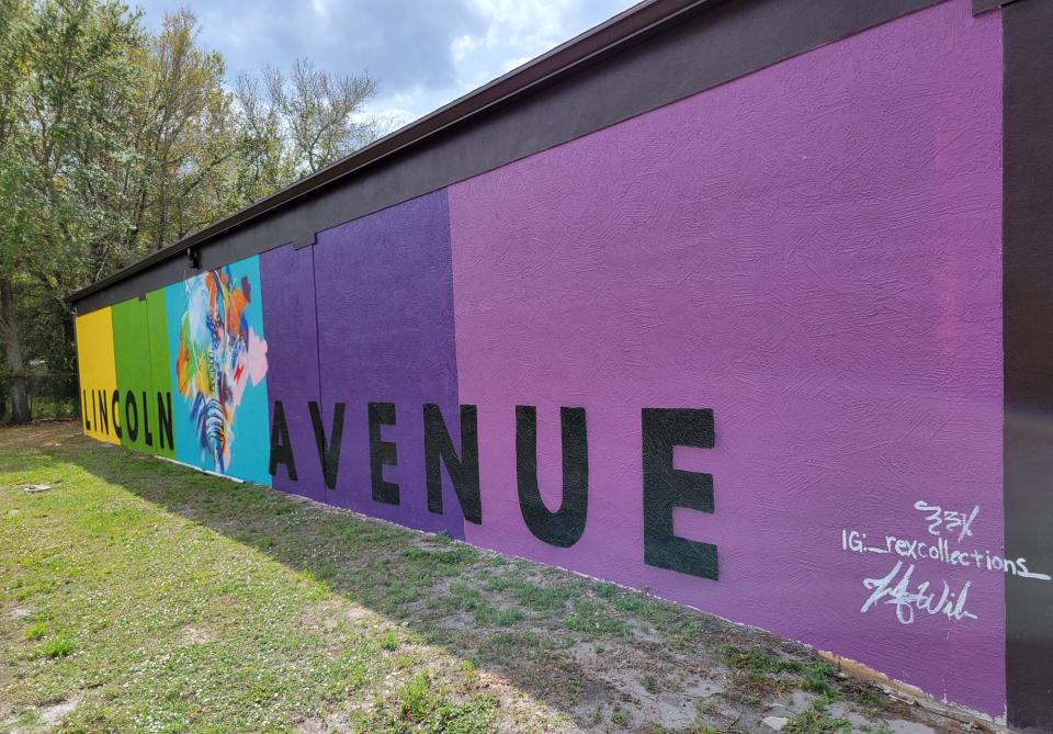 A mural on an exterior wall of the BizLinc facility recognizes its location on Lincoln Avenue in the Northwest Neighborhood of Lake Wales.