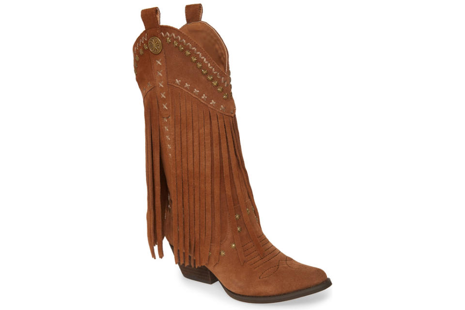 very volatile, fringe boots