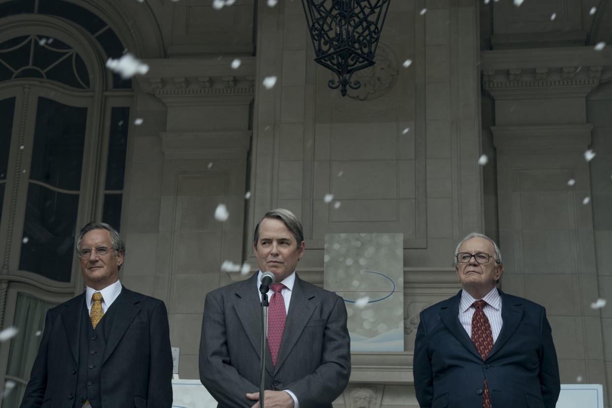 painkiller l to r john rothman as mortimer sackler, matthew broderick as richard sackler, sam anderson as raymond sackler in episode 103 of painkiller cr keri andersonnetflix © 2023