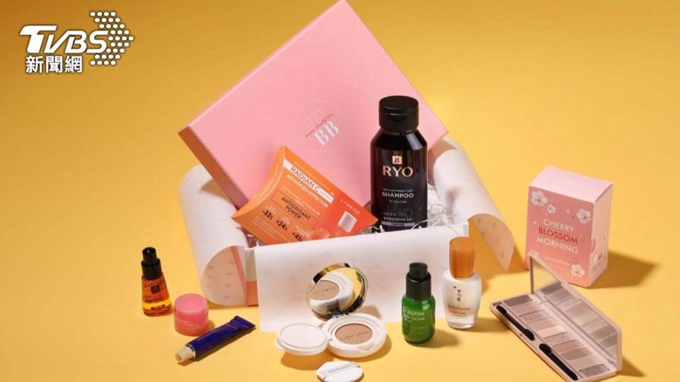 momo購物網週期購「Beauty Box美妝禮盒」8/1限量開搶。（圖／momo購物）
