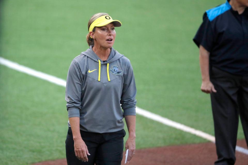 Oregon coach Melyssa Lombardi during a game between the Oklahoma State Cowgirls (OSU) and the Oregon Ducks in the Stillwater Super Regional of the NCAA softball tournament in Stillwater, Okla., Thursday, May 25, 2023.