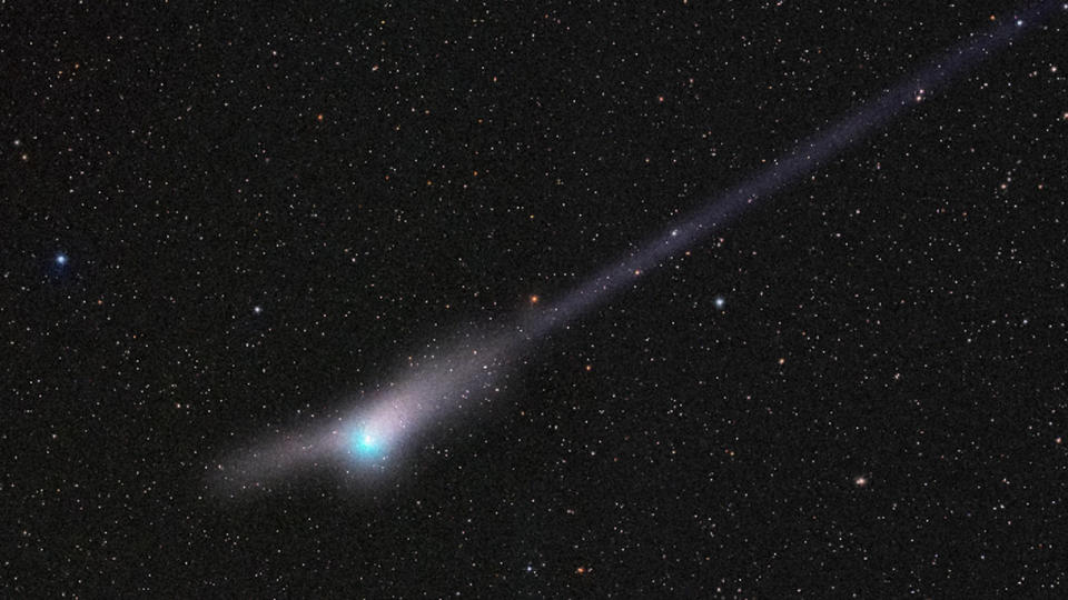 Comet C/2022 E3 (ZTF) with a short third tail (to the left of the comet) and longer gas and dust tails (to the right of the comet) on Jan. 21.