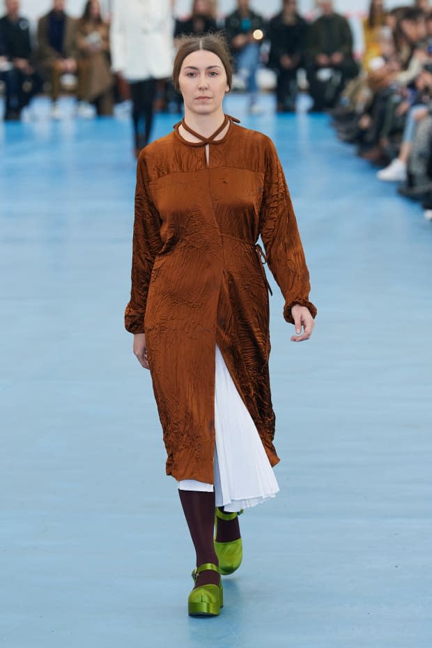 Paris Fashion Week Fall 2020 Trends: Fringe, Statement Collars