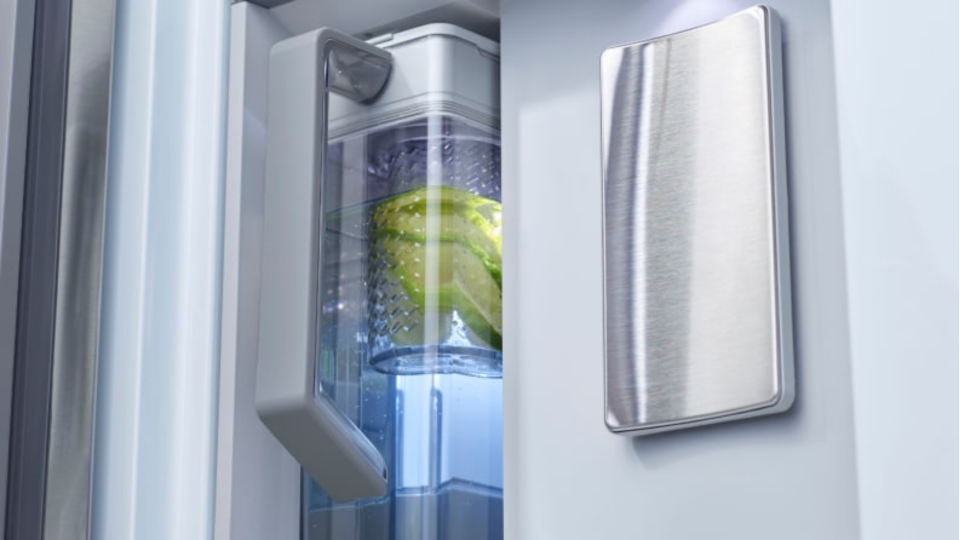 No need to worry if there’s enough room in the fridge for a filtered water pitcher because this fridge has one built in, and it refills automatically.