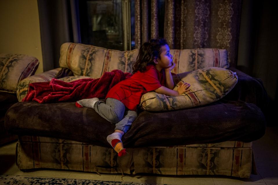 Bryce Canyon watches TV. (Photograph by Mary F. Calvert)