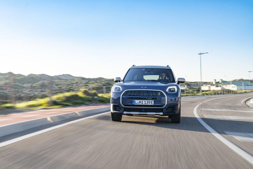 2025 mini countryman electric