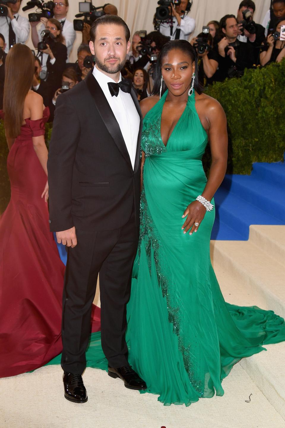 <h1 class="title">Serena Williams in Versace and Alexis Ohanian</h1><cite class="credit">Photo: Getty Images</cite>
