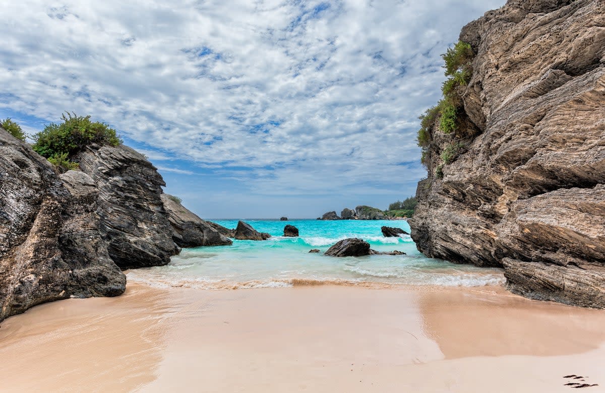 The beach landscape of Horseshoe Bay, Bermuda (Getty Images/iStockphoto)