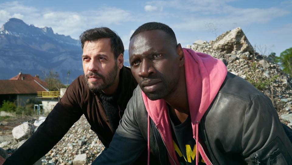 Nach Jahren arbeiten Ousmane Diakité (Omar Sy, rechts) und François Monge (Laurent Lafitte) wieder zusammen. (Bild: Netflix / Emmanuel Guimier)