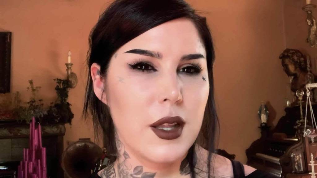 Kat Von D Says Shes Not A Nazi Or An Anti Vaxxer