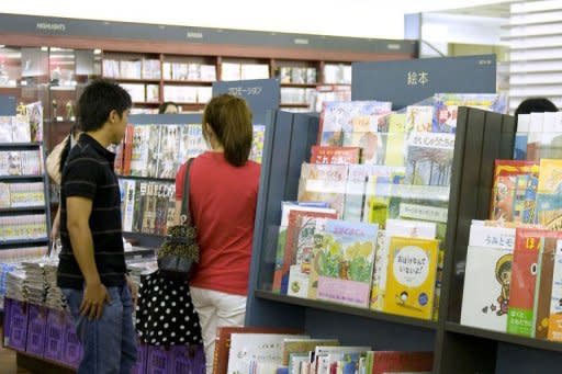 A student chats with a girl he met at a local bookstore, after learning tips on how to approach and date women in Singapore. As the number of single men aged 30 to 34 in Singapore jumped from 33 percent in 2000 to 43 percent in 2010, more men are hiring dating coaches to help them learn how to date women in the hopes of getting a girlfriend