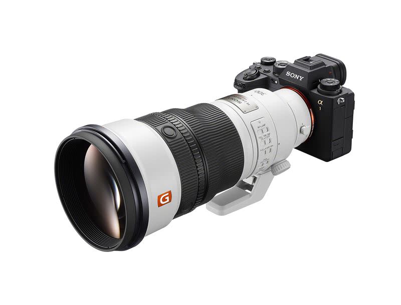 Sony FE 300mm F2.8 GM OSS 鏡頭具備高效精確的對焦及出色靈活的操控，帶給運動、生態攝影或其他尋求完美捕捉決定性瞬間的專業攝影師們更卓越的影像拍攝體驗！